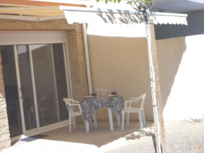 Studio Charmant à 2 Pas de la Plage avec Terrasse et Parking - FR-1-387-124